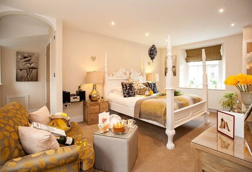 Люкс Повышенной Комфортности, Windermere Boutique Hotel Spa Suites & Hot Tubs