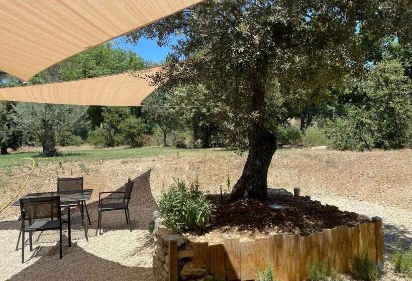 Люкс Кровать Кинг, Mas La Chêneraie Lourmarin   Au Calme, à 10 Mn Du Centre Ville à Pied