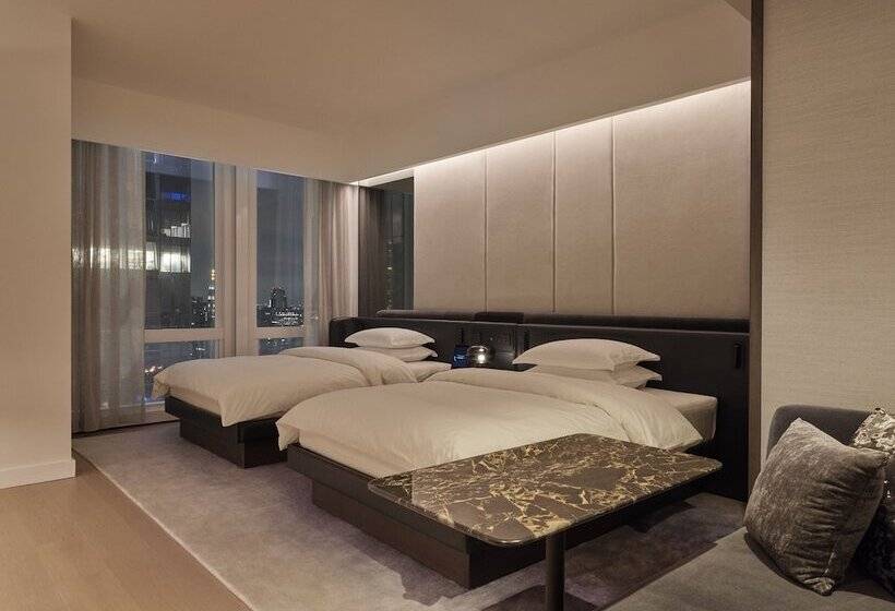 اتاق دلوکس مخصوص معلولین, Equinox Hotel Hudson Yards New York City