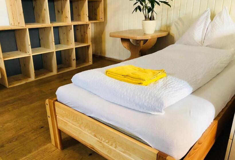 Семейный Номер, Interlaken Linda Inn Lodge
