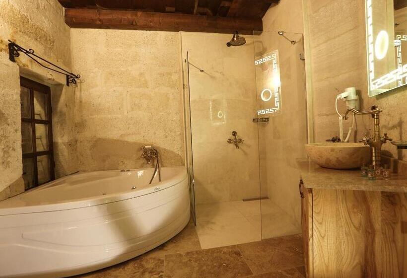 스위트, Caftan Cave Suites