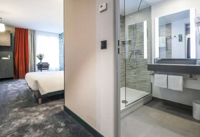Семейный Номер, Ibis Styles Puteaux Paris La Defense