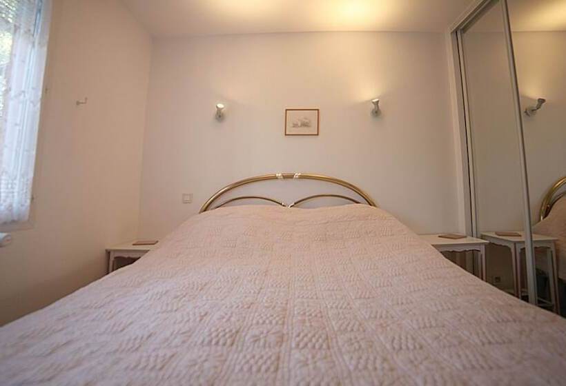 Номер Стандарт, B&b Le Clos Des Vignes Saint Raphael