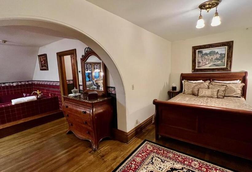 Люкс с гидромассажем, The Hancock House Bed & Breakfast Inn