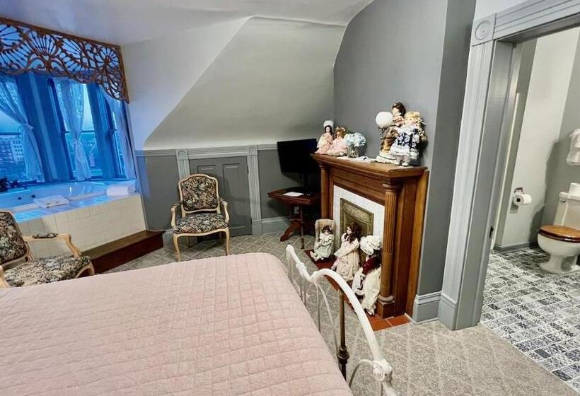 Номер Стандарт с Гидромассажем, The Hancock House Bed & Breakfast Inn