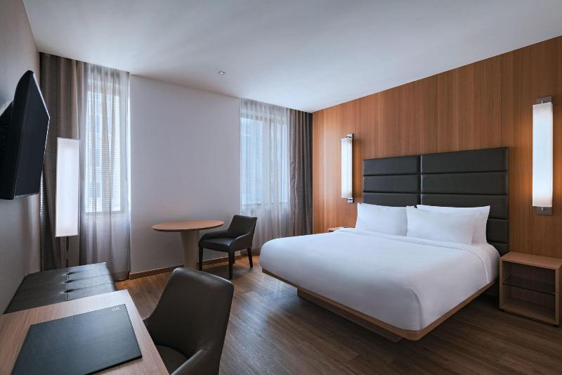 اتاق استاندارد با تخت بزرگ, Ac Hotel By Marriott Houston Downtown