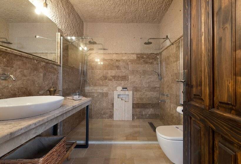 스위트, The Rupestral House
