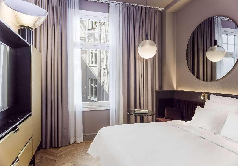 سوئیت با تخت بزرگ, Swissotel The Stamford Singapore