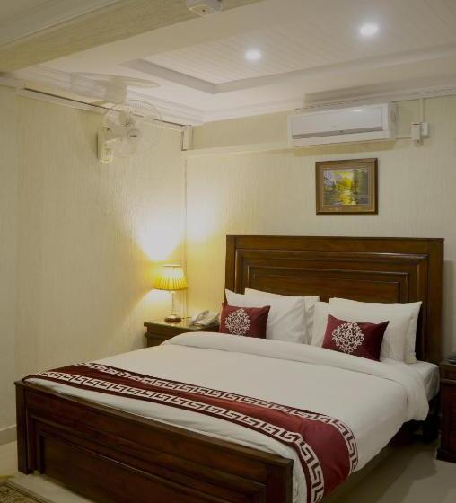سوئیت با بالکن, Holiday Grand Resort Bhurban