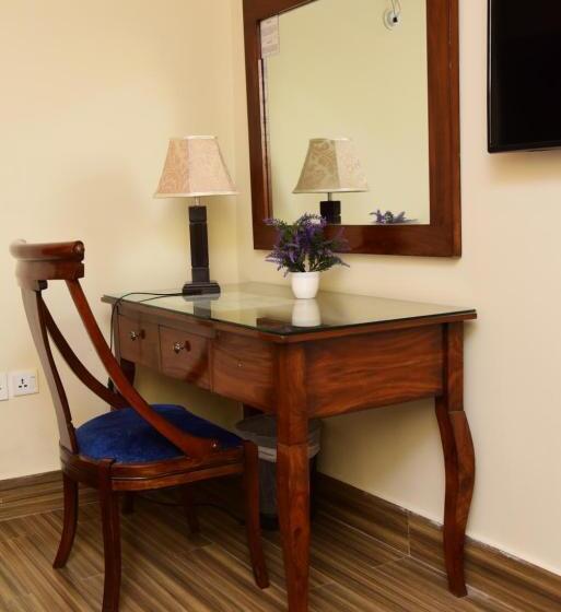 اتاق استاندارد, Holiday Grand Resort Bhurban