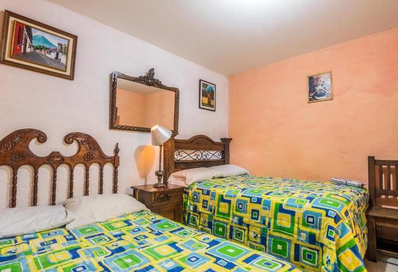 اتاق استاندارد با سرویس بهداشتی مشترک, Casa De Leon