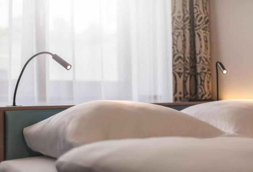 Номер Стандарт, Garner Hotel Hamburg Nord, An Ihg