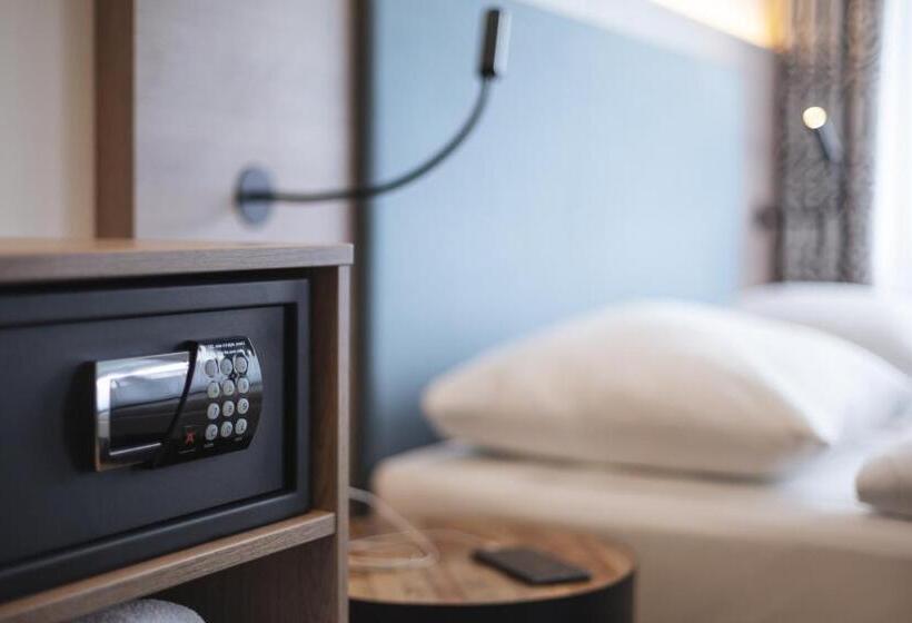 Номер Стандарт, Garner Hotel Hamburg Nord, An Ihg