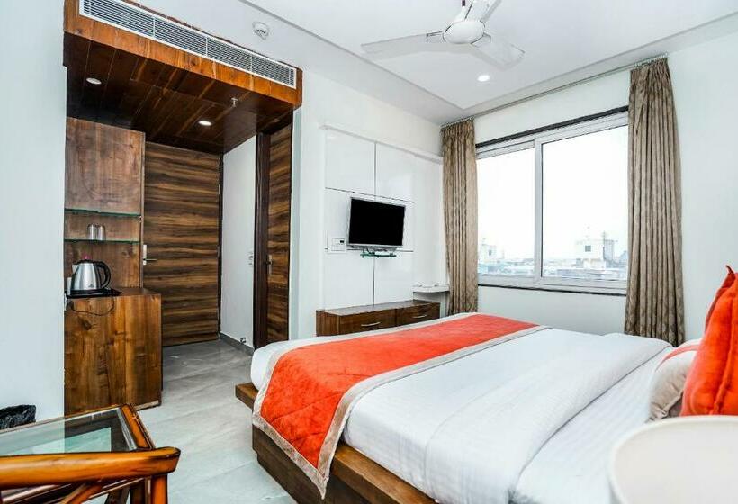 اتاق لوکس, Amritsar Grand