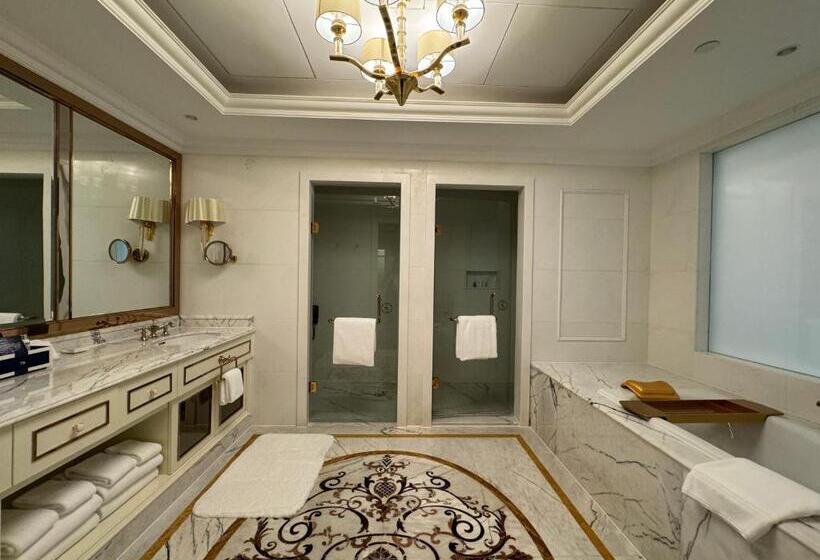 سوییت خانوادگی, Radisson Blu Forest Manor Shanghai Hongqiao   Near Necc
