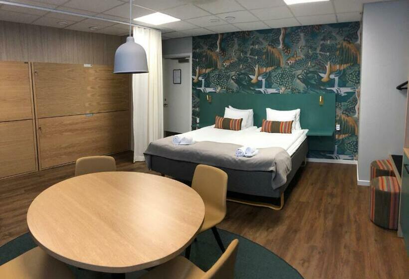 패밀리 룸 공용 욕실, Best Western Kom Hotel Stockholm