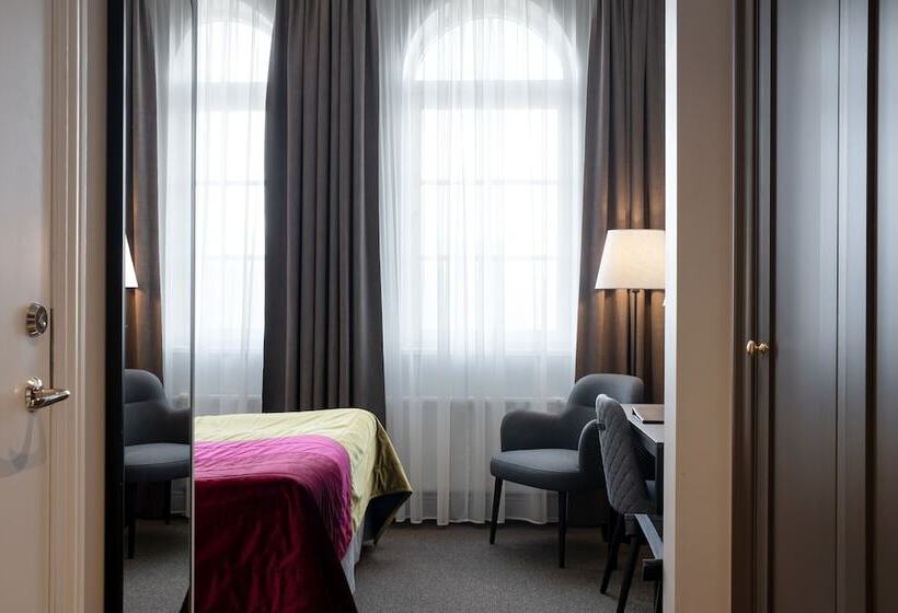 Superior Rum, Elite Stora Hotellet