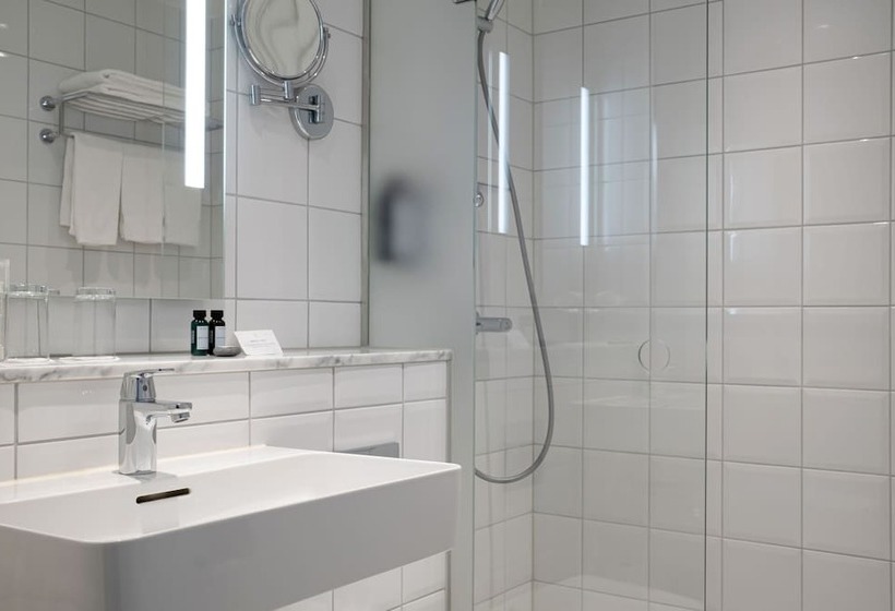 Superior Rum, Elite Stora Hotellet