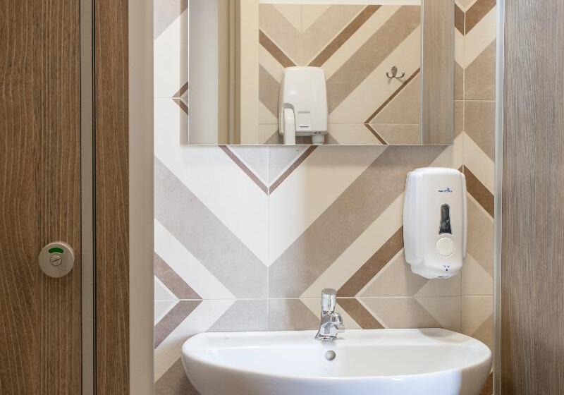 تختخواب در اتاق مشترک, Lobby Collective Hostel  Lecce