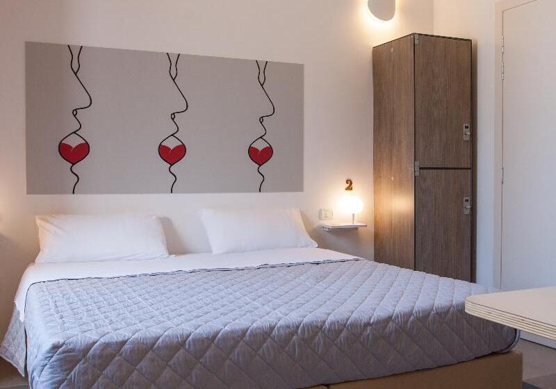 اتاق لوکس, Lobby Collective Hostel  Lecce