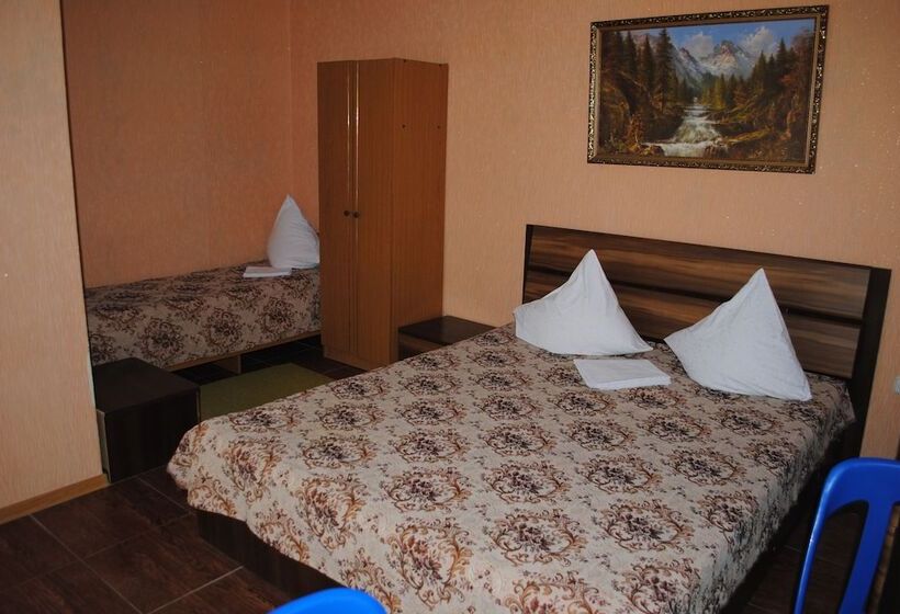 غرفة قياسية ثلاثية, Guest House Vera