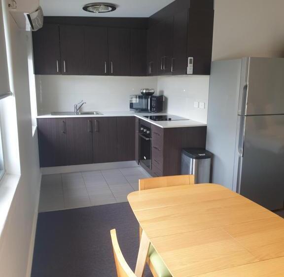 带1个卧室的豪华公寓, Carlton Suites