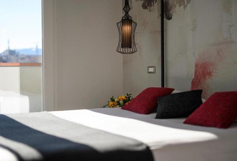سوئیت جونیور با تراس, B&b The Attico