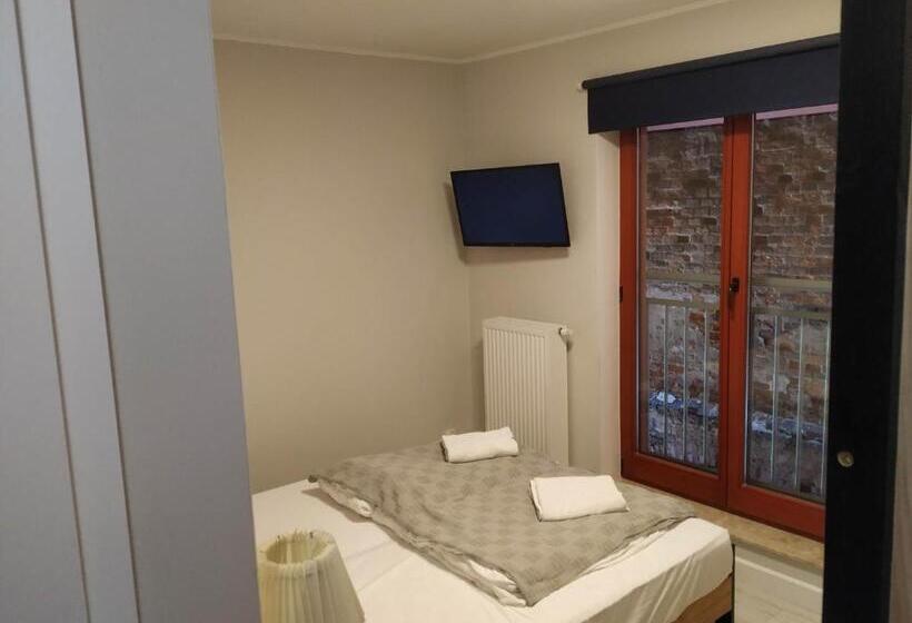 اتاق خانوادگی, Waterlane Island Hostel&apartments