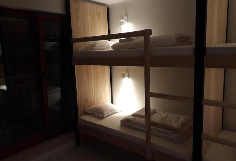 اتاق خانوادگی, Waterlane Island Hostel&apartments