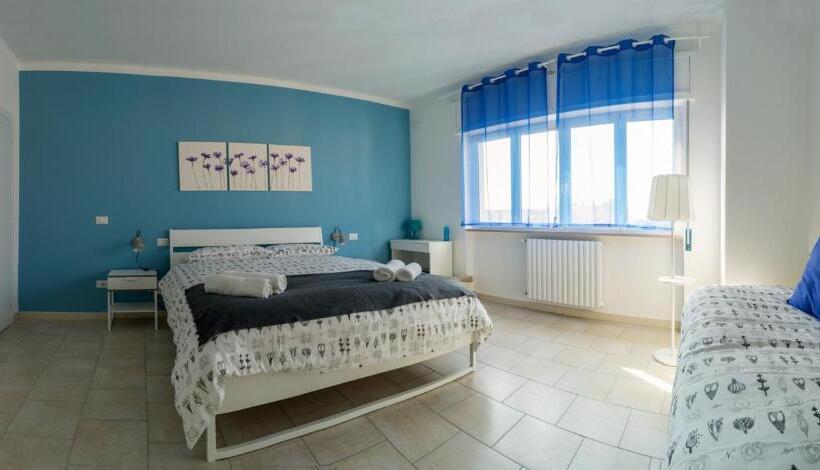 اتاق استاندارد چهار تخته, My Room In Trani