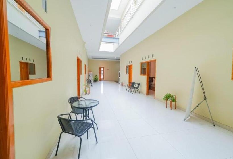 اتاق لوکس, Urbanview Darmo Residence Bandung