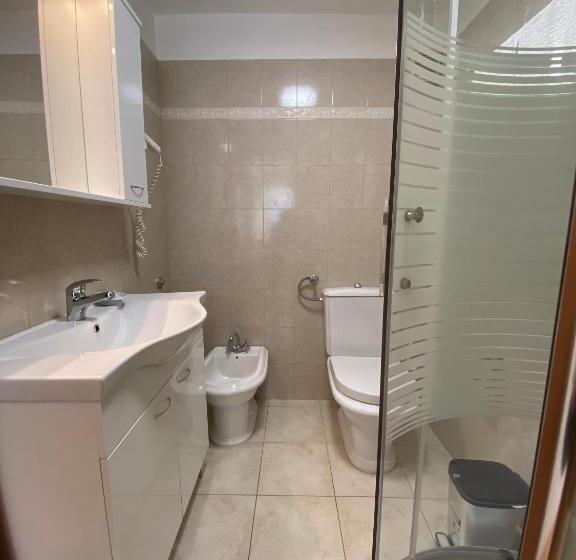 اتاق استاندارد, Rooms Base