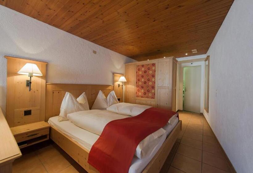Номер Superior, Alpenblick Hotel & Restaurant Wilderswil By Interlaken
