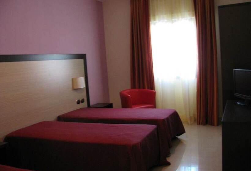 Четырехместный Номер Стандарт, Albergo Roma