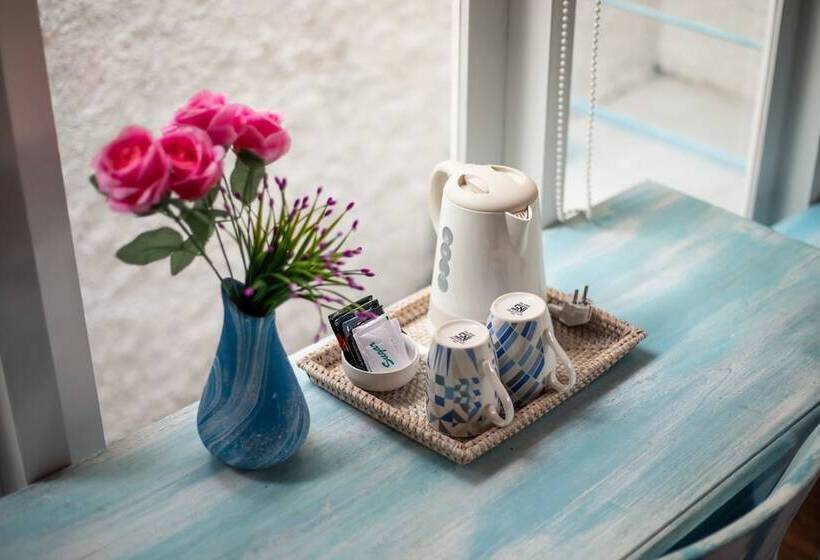 اتاق لوکس با بالکن, Santorini Beach Resort
