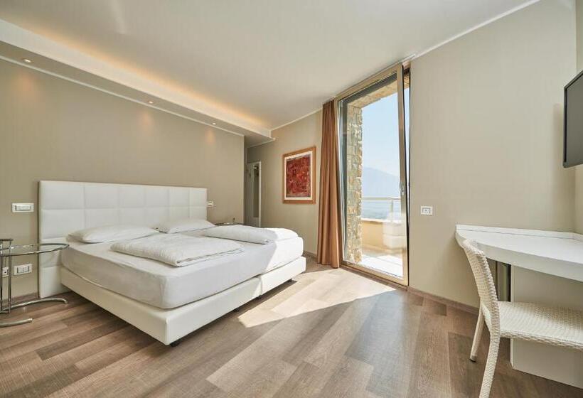 발코니 디럭스 룸, Agriturismo Maso Botes