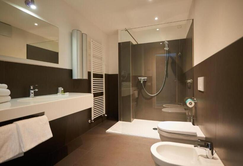 Suite with lake view, Agriturismo Maso Botes