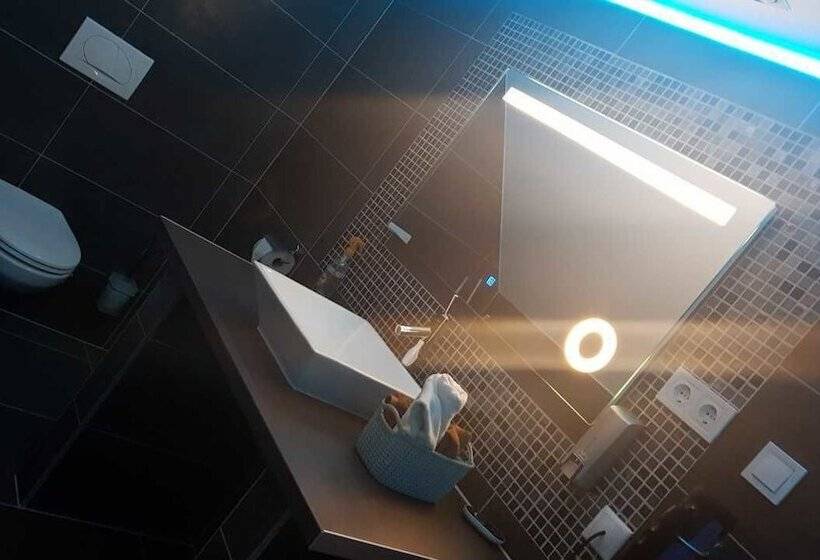 标准间, Sunrise Apartmanház