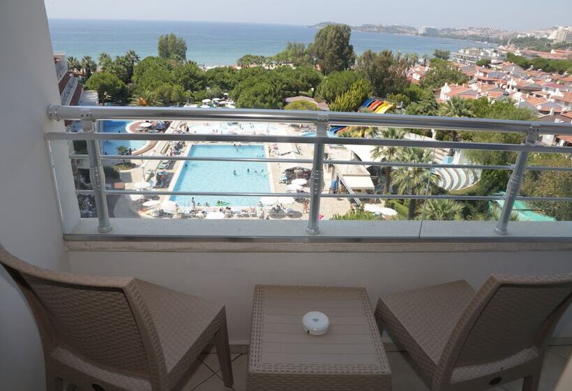 Номер Стандарт Вид на Море, Batıhan Beach Resort & Spa
