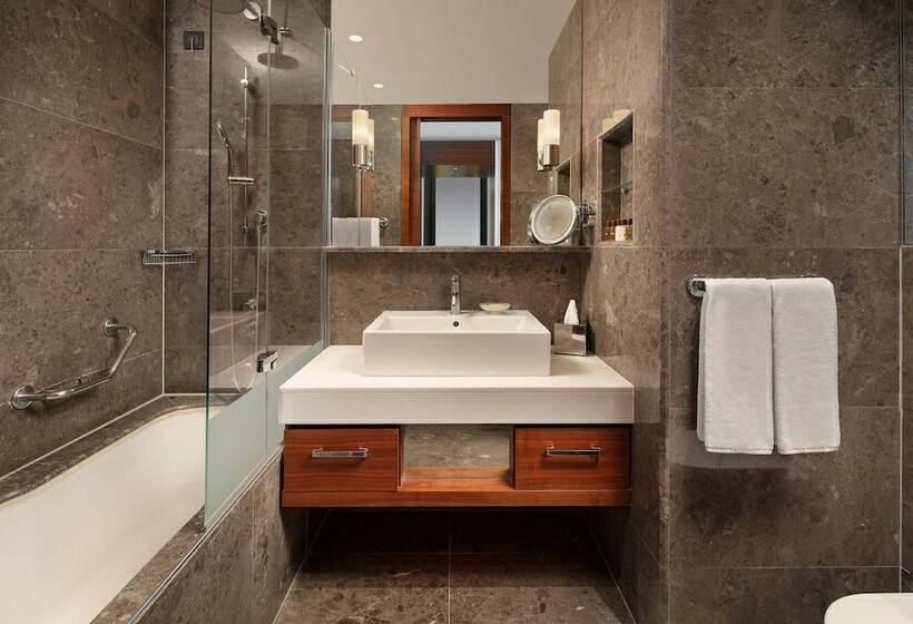 Номер Superior Вид на Море, Sheraton Istanbul Ataköy