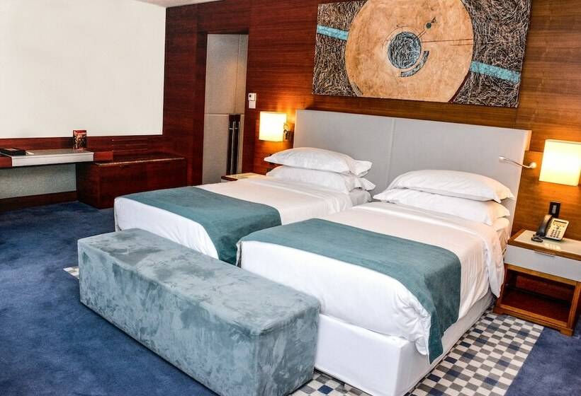 Habitación Premium Vista al Mar., Sheraton Istanbul Ataköy