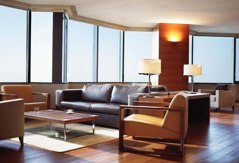 Клубный люкс с видом на море, Sheraton Istanbul Ataköy