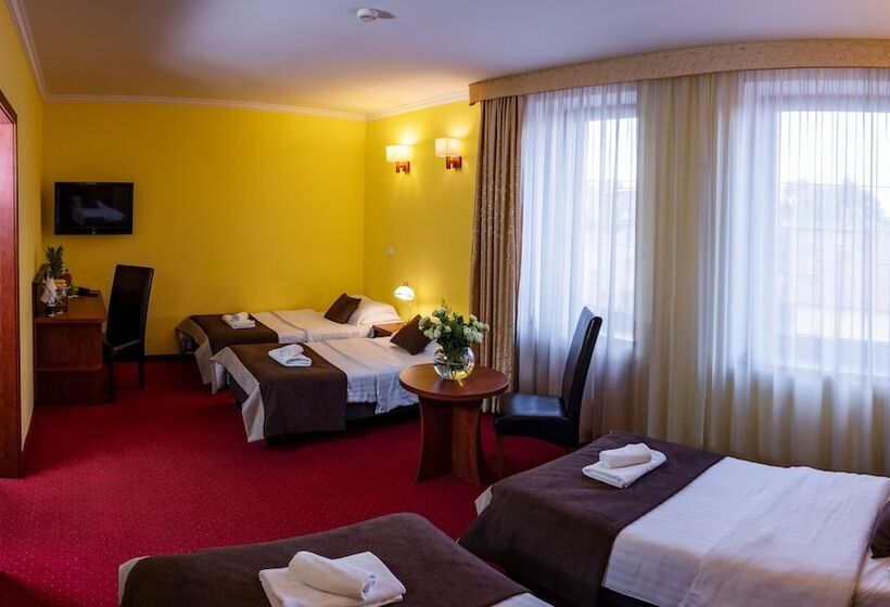 Четырехместный Номер Стандарт, Piotr  Spa & Wellness