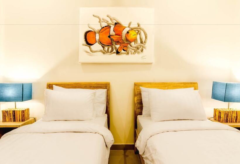 带露台的豪华间, Blue Marlin Dive Resort Trawangan