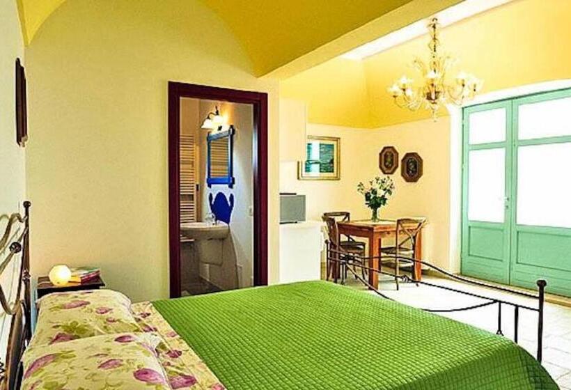 Номер Стандарт с Балконом, Agriturismo Masseria Calongo