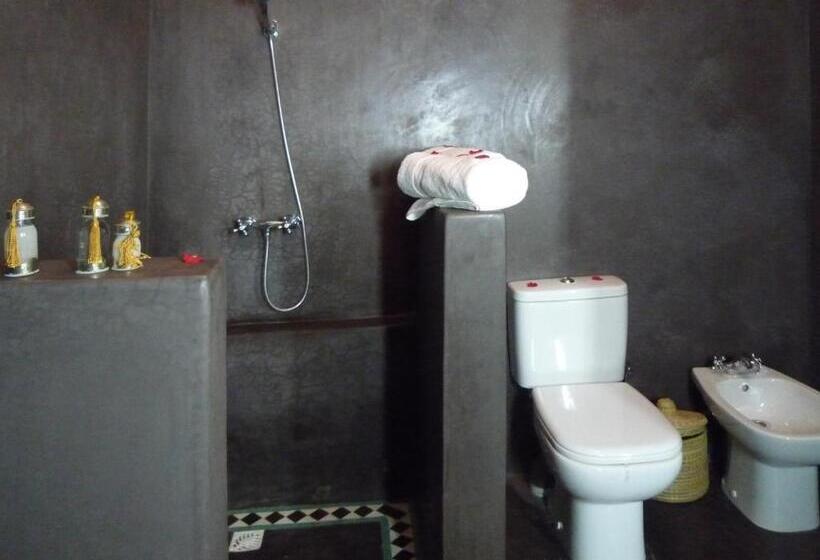 سوییت, Riad Azahar
