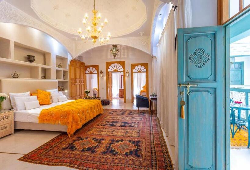 سوئیت با تخت بزرگ, Riad Azahar