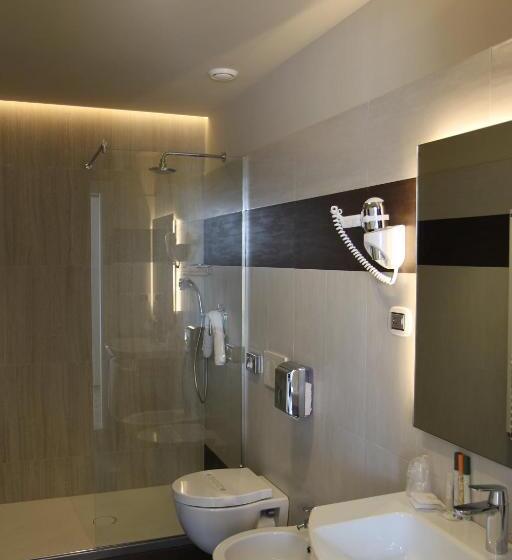 Полулюкс, Suites & Apartments Liola