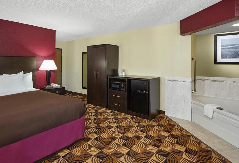 Люкс Deluxe Кровать Кинг, Americinn By Wyndham Elkhorn Near Lake Geneva