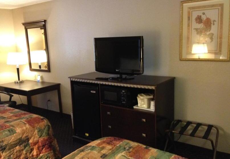 Номер Стандарт 2 Двуспальные Кровати, Baymont Inn & Suites By Wyndham San Marcos